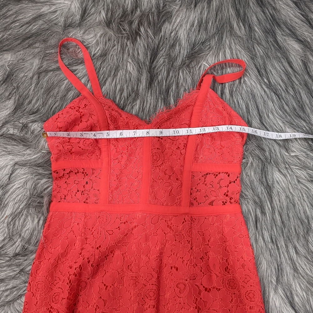 ❤️SOLD❤️NWT Express lacy sheath midi dress - Picture 6 of 9